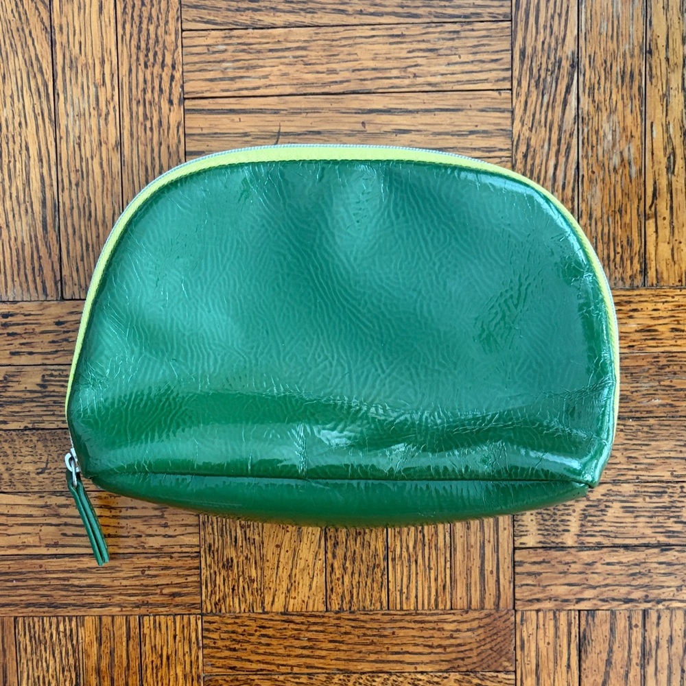 La Mer Green Cosmetic Bag